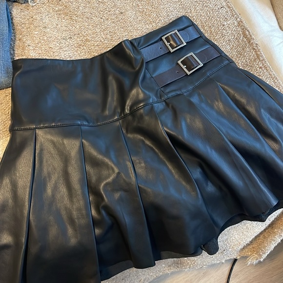 Faux Leather Buckle Mini skort in Black - Picture 3 of 3